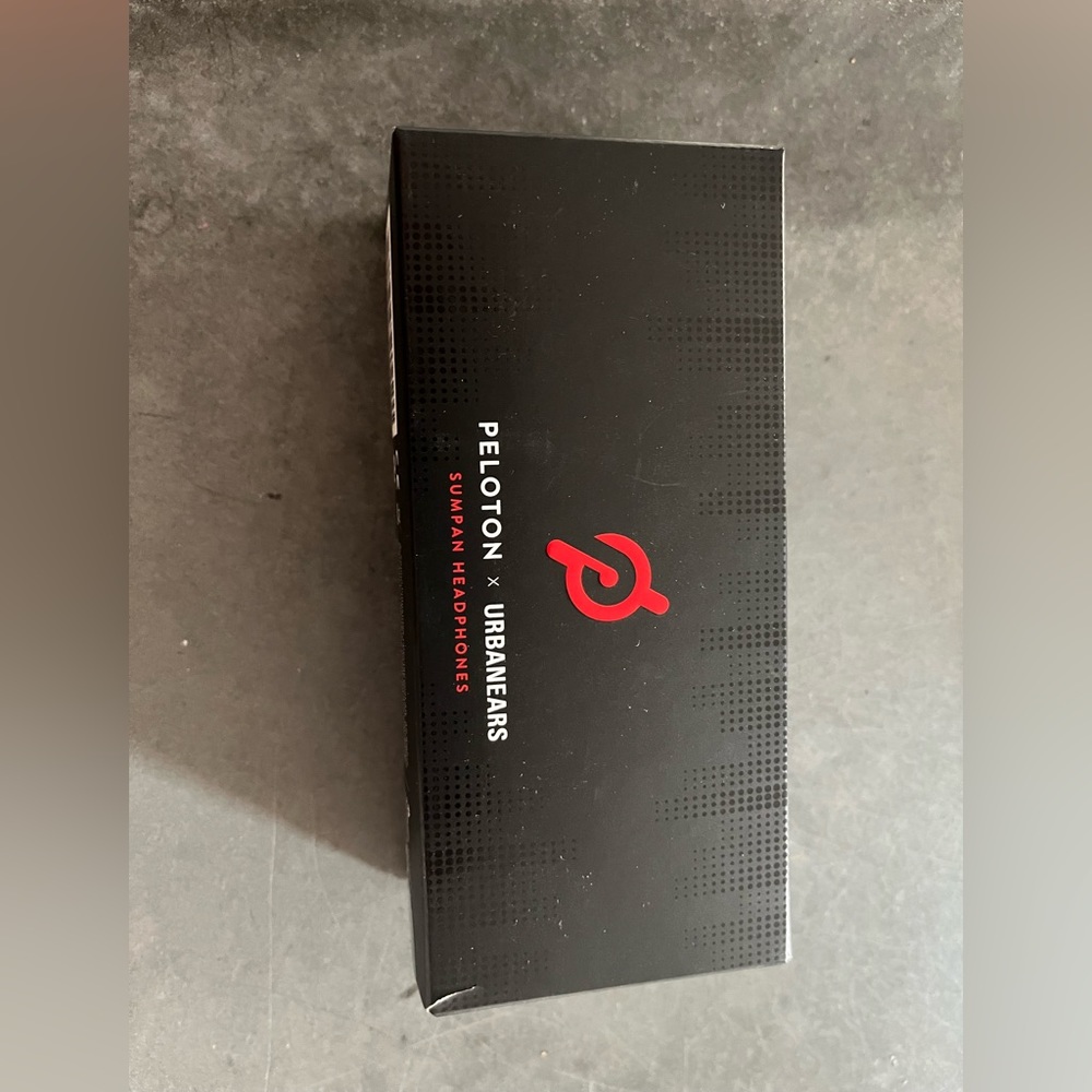 Urbanears Sumpan Earbuds. *Never used*